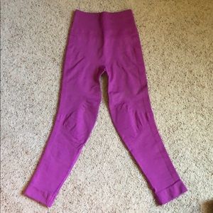 Lululemon crops, size 2